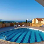 Villa Jokasta & Erato *