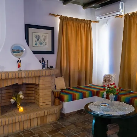 Jokasta & Erato Villa Hanya