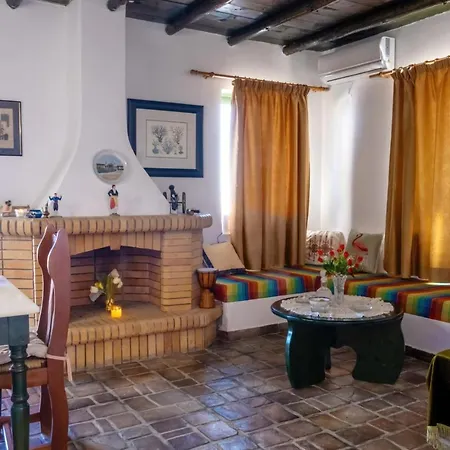 Jokasta & Erato Villa