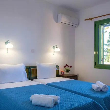 Jokasta & Erato * La Canea