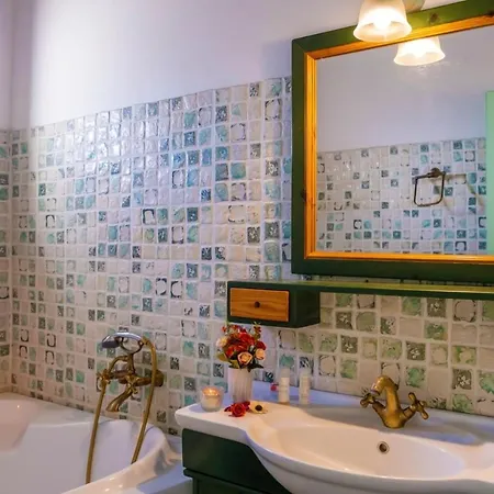 Jokasta & Erato Villa *