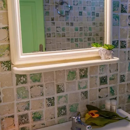 Jokasta & Erato Chania (Crete)