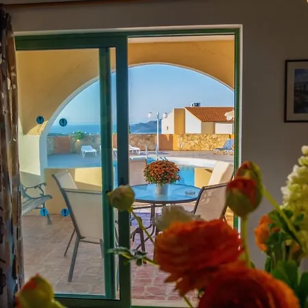 Jokasta & Erato * Chania (Crete)