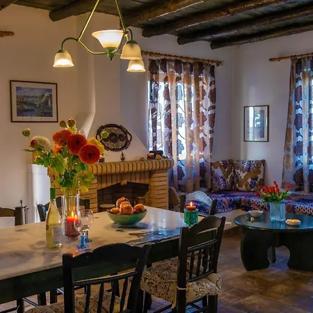 Jokasta & Erato Villa