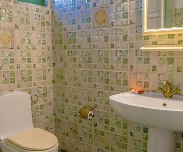 Jokasta & Erato Villa *