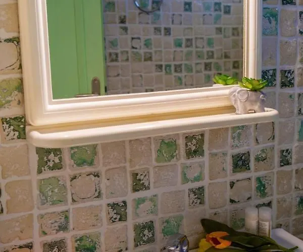 Jokasta & Erato Chania (Crete)