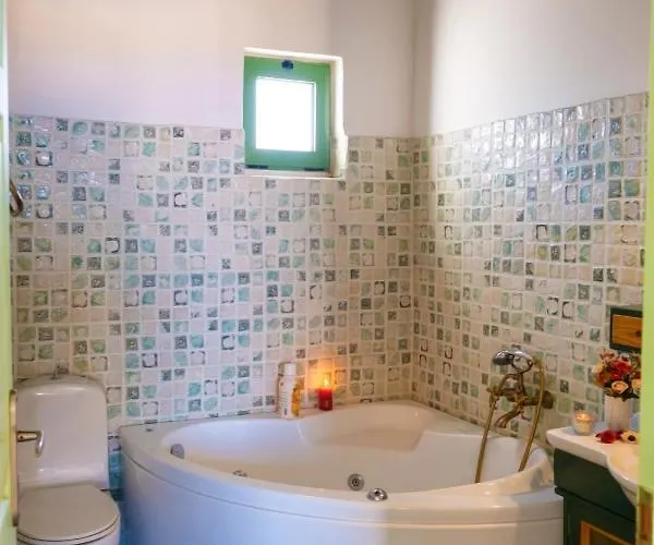 Jokasta & Erato Villa