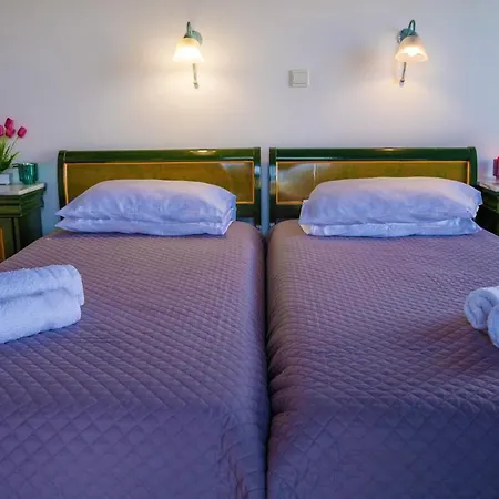 Jokasta & Erato Βίλα *